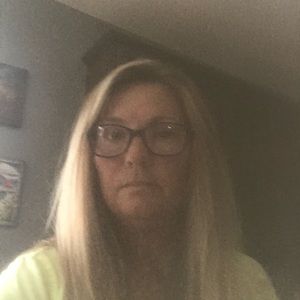 Meet your Posher, Debora